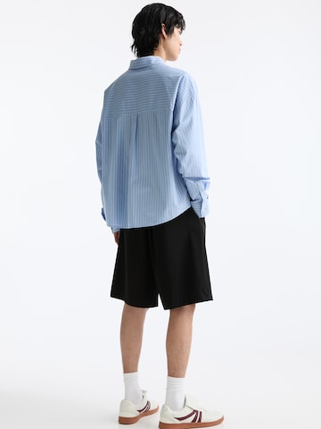 Pull&Bear Comfort fit Button Up Shirt in Blue