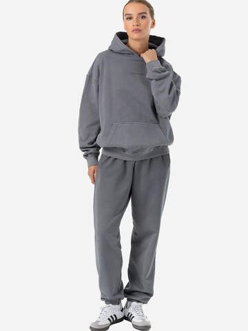 Pegador Tapered Hose 'VILLA' in Grau