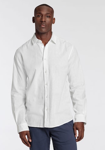 DELMAO Regular fit Button Up Shirt in White: front