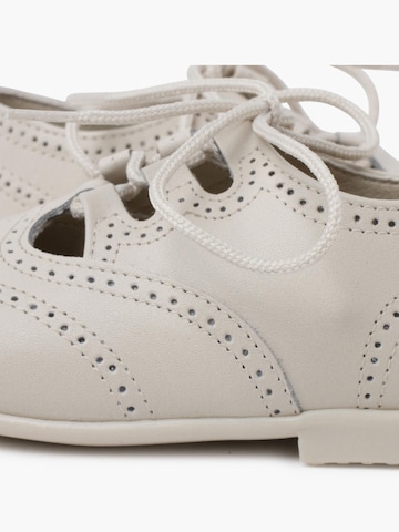Pisamonas Flats in Beige