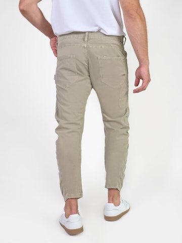 Le Temps Des Cerises Tapered Broek 'Albe' in Groen