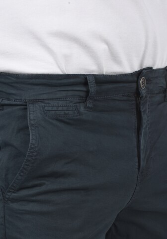 !Solid Regular Shorts 'Ron' in Blau