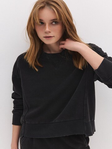 No Matter What Sweatshirt in Black