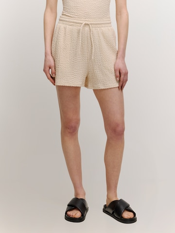 Regular Pantalon 'Theres' EDITED en beige : devant