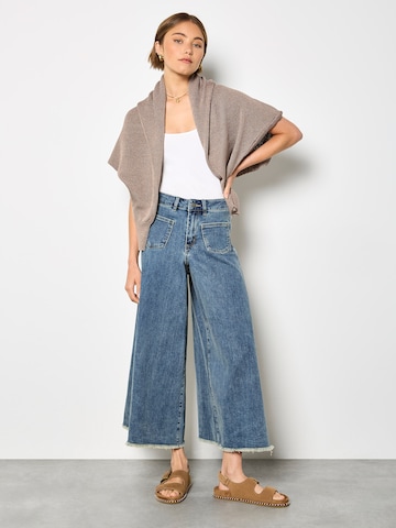 Apricot Loose fit Jeans in Blue: front