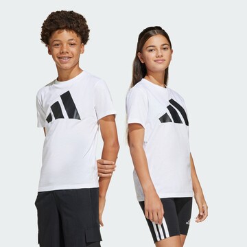 T-Shirt fonctionnel 'Essentials' ADIDAS SPORTSWEAR en blanc : devant