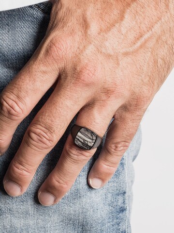 Akitsune Ring 'Opul' in Black: front