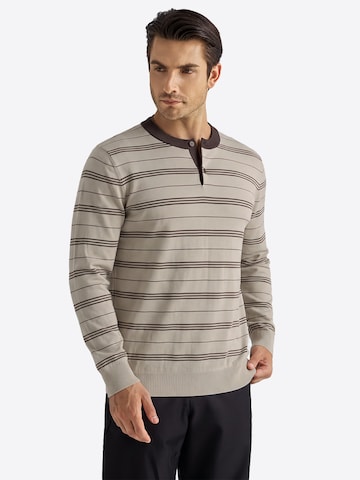 Pullover di Vantory in verde