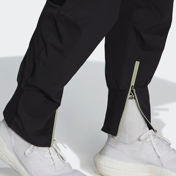 Effilé Pantalon de sport 'Designed for Gameday' ADIDAS SPORTSWEAR en noir