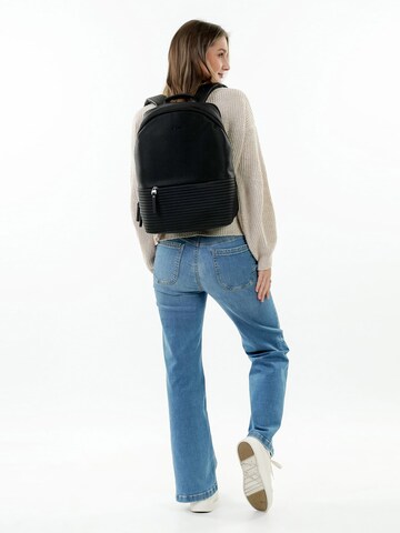 Suri Frey Backpack 'Judy' in Black