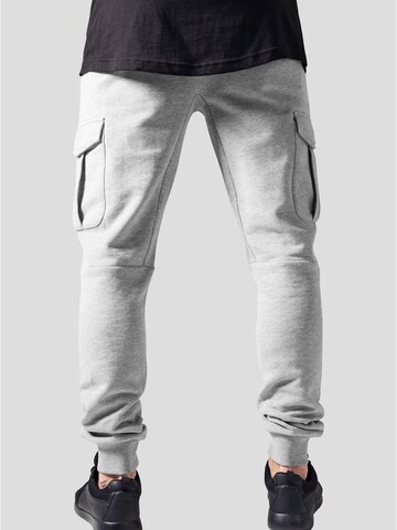 Urban Classics Дънки Tapered Leg Карго панталон в сиво