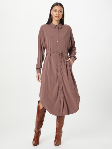 Robe-chemise 'Freedom' Soft Rebels en marron : devant