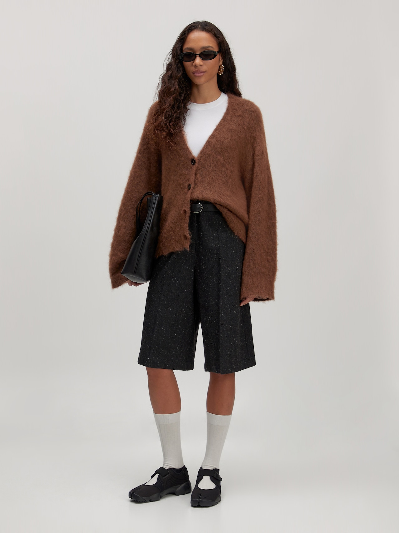 EDITED Pantaloni con piega frontale 'Yessica' grigio scuro