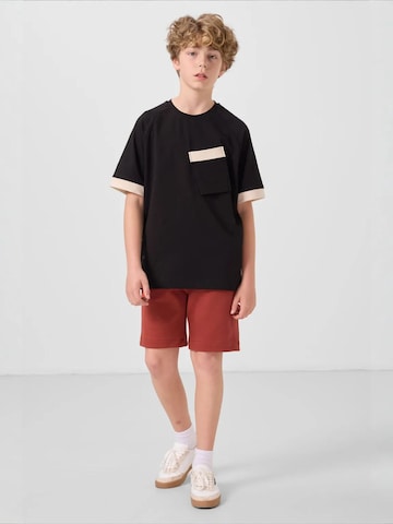Tommy Life - Calças em vermelho: frente