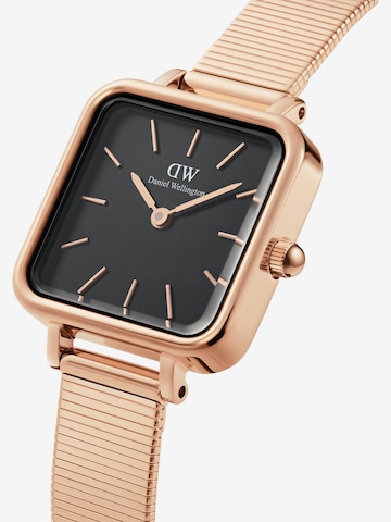 Daniel Wellington Analogt ur 'Quadro Studio RG Black' i guld