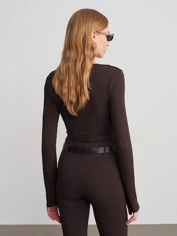 Dilvin Blouse in Brown