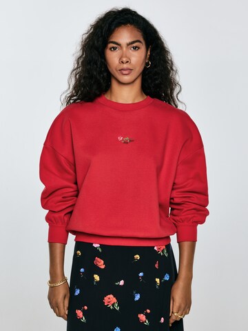 BIG STAR Sweatshirt 'MARIKA' in Rood: voorkant