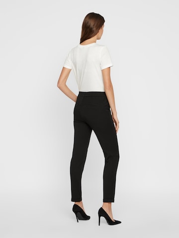 Slimfit Pantaloni 'Maya' di VERO MODA in nero