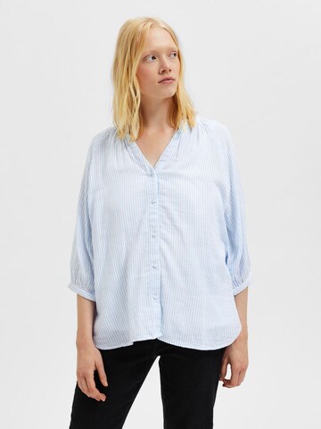 Selected Femme Curve Blouse in Blue: front