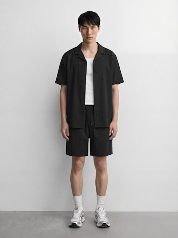 Burocs Regular Fit Hemd 'Solid Seersucker'‌‌‌‌‌ in Schwarz