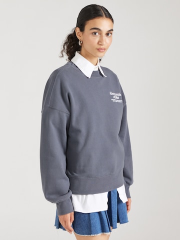 Sweat-shirt Abercrombie & Fitch en gris : devant