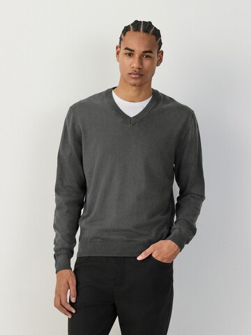 Pull-over Next en gris : devant