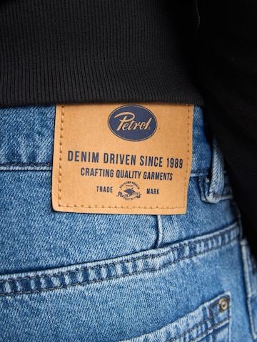 Petrol Industries Zwężany krój Jeansy w kolorze niebieski