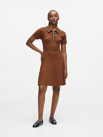 Karl Lagerfeld - Vestido de punto en marrón: frente