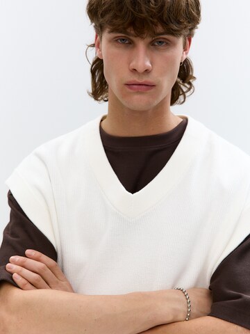 Pull&Bear Brezrokavnik | bela barva
