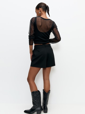 Pull&Bear Wide Leg Shorts in Schwarz