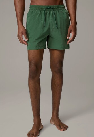 STRELLSON Board Shorts in Green: front