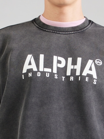ALPHA INDUSTRIES Sweatshirt i svart