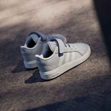 Baskets 'Grand Court 2.0' ADIDAS SPORTSWEAR en gris
