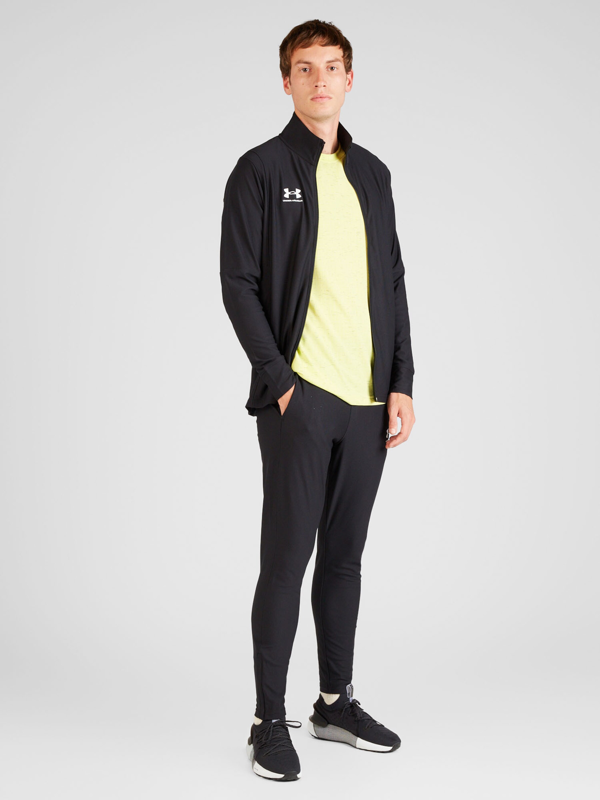 Survetement Challenger UNDER ARMOUR en Noir ABOUT YOU