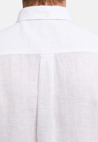 Coupe regular Chemise Kronstadt en blanc