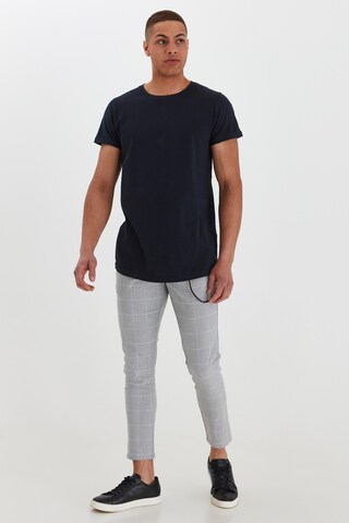 Coupe slim Pantalon chino 'TRAVIS' !Solid en gris