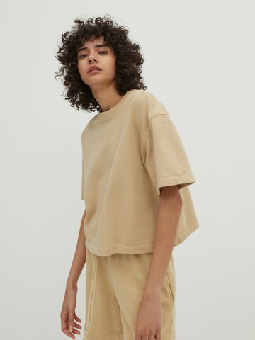 EDITED Sweatshirt 'Noa' i beige: forside