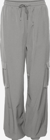 VERO MODA Loose fit Cargo Pants 'KIMBERLY ' in Grey: front