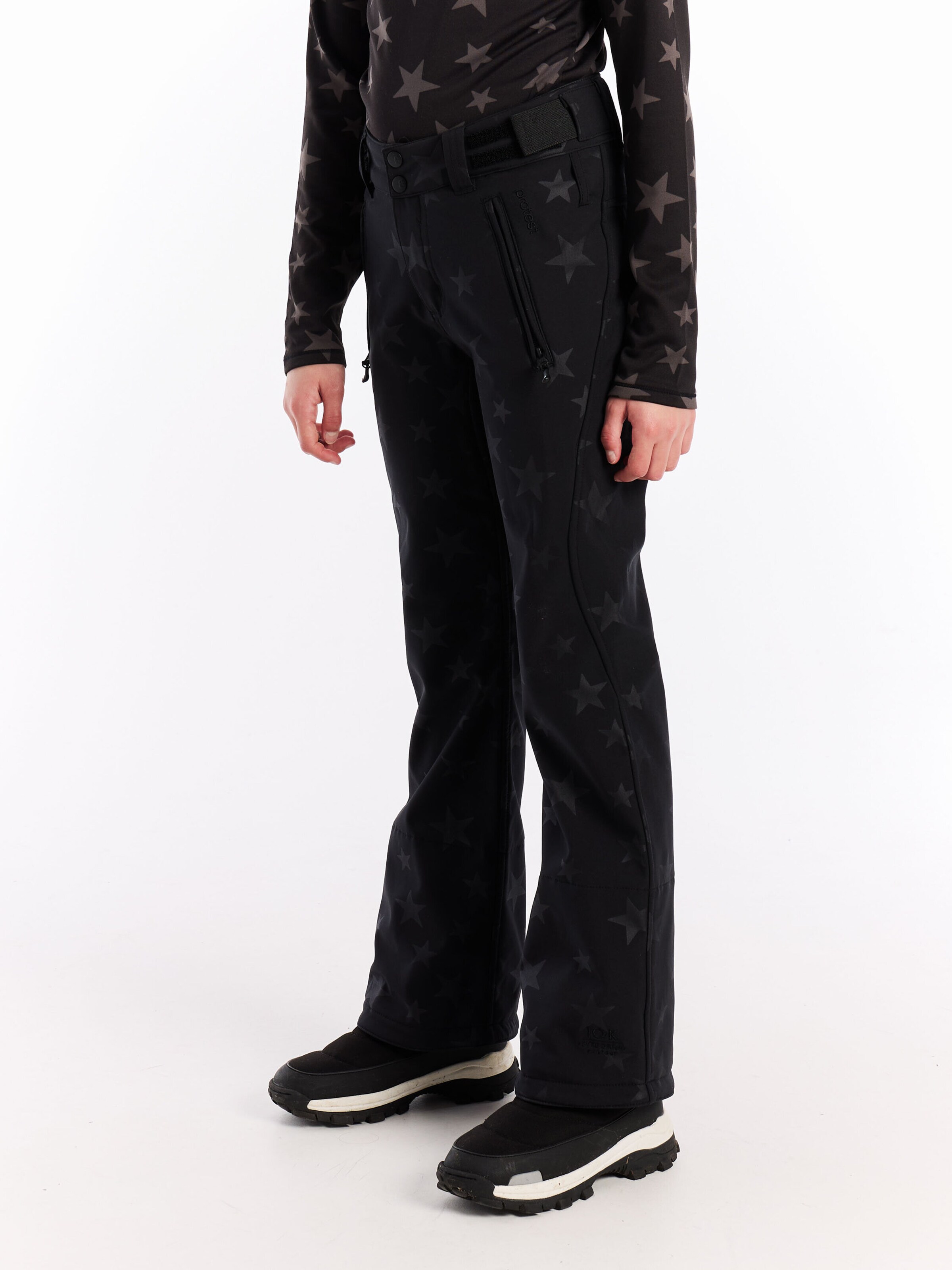 PROTEST Slimfit Sporthose 'PRTClassys JR'‌‌‌‌‌‌‌‌‌‌ in Schwarz