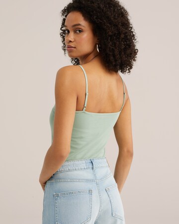 WE Fashion Toppi värissä vihreä