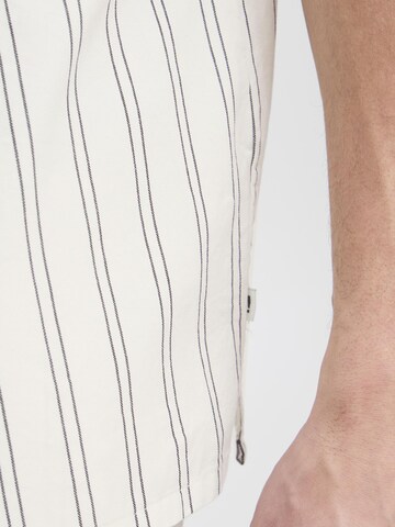 !Solid - Ajuste confortable Camisa ' SDPetrus' en blanco