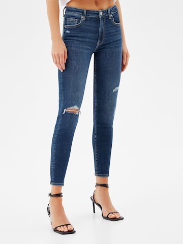 Bershka Skinny Jeans in Blauw: voorkant