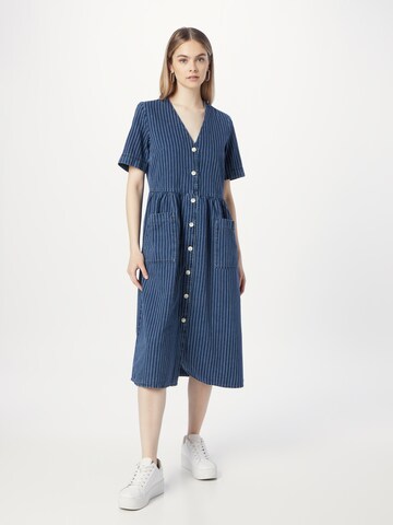 Monki - Vestido camisero en azul: frente