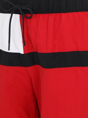 Pantaloncini da bagno di Tommy Hilfiger Swimwear Plus in rosso