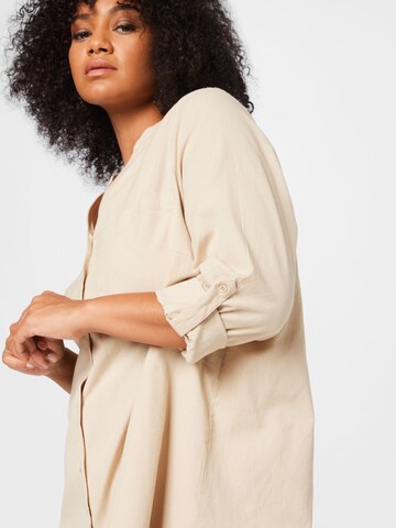 EVOKED Blouse in Beige