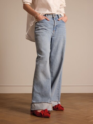 MANFIELD Pumps in Rood