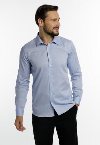 DreiMaster Klassik Slim fit Button Up Shirt in Blue: front