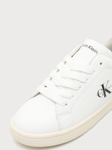 Calvin Klein Jeans Sneakersy 'STARDUST' w kolorze biały