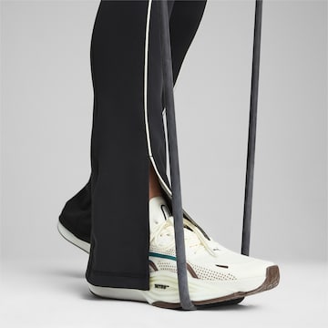 évasé Pantalon de sport 'Cloudspun' PUMA en noir
