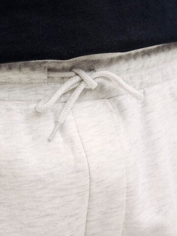 JACK & JONES - Pierna ancha Pantalón en blanco